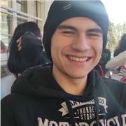 Estudiante de Historia y Filología Clásica, con experiencia impartiendo clases particulares, y una gran sensibilidad humanística